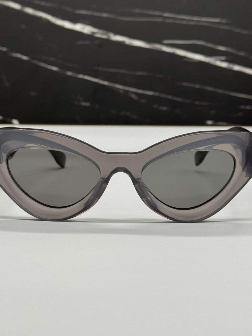 NEW FENDI FE40146I 20A SUNGLASSES GRAY WOMEN EYEWEAR FENDI - Picture 5 of 11